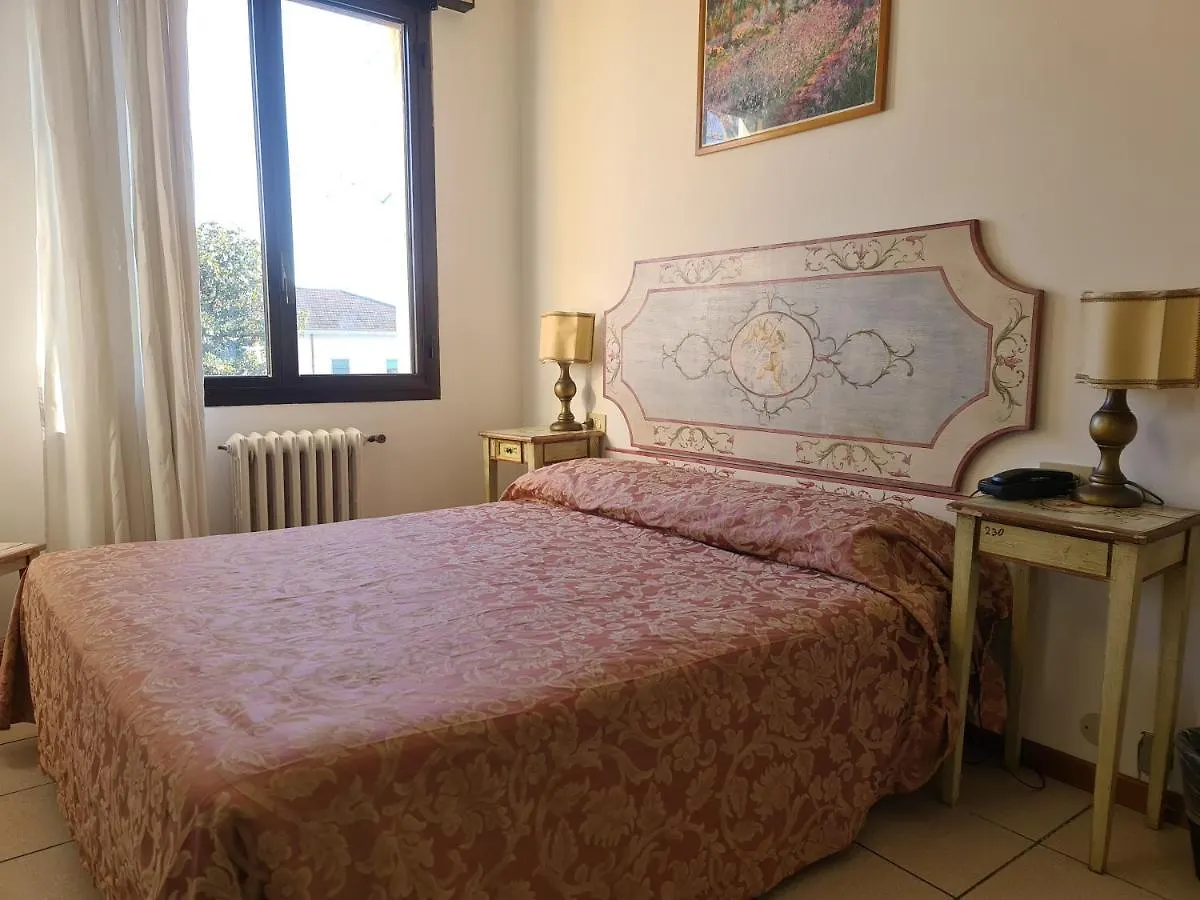 Hotel Ariston Mestre 3*,  Italien